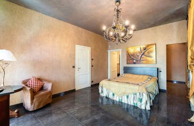 Historic Villa for sale Belgirate, Piemont, Image 28/50