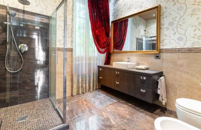 Historic Villa for sale Belgirate, Piemont, Image 27/50