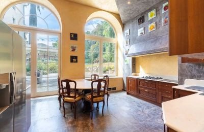 Historic Villa for sale Belgirate, Piemont, Image 16/50