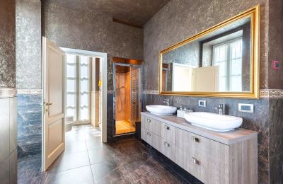 Historic Villa for sale Belgirate, Piemont, Image 30/50