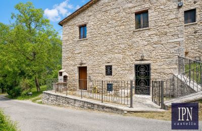 Country property for sale Piobbico, Marche, Image 2/56