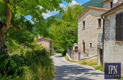 Country property for sale Piobbico, Marche, Image 9/56