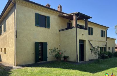 Period mansion for sale 06061 Castiglione del Lago, localita croce 2, Umbria, Image 3/38