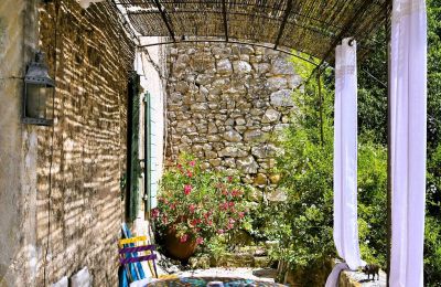 Country property for sale Uzès, Occitania, Image 8/38