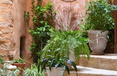 Historic property for sale Uzès, Occitania, Image 30/32
