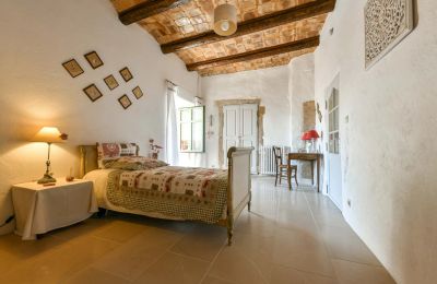 Historic property for sale Uzès, Occitania, Image 18/32