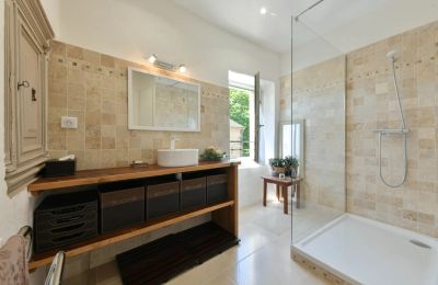 Historic property for sale Uzès, Occitania, Image 26/32