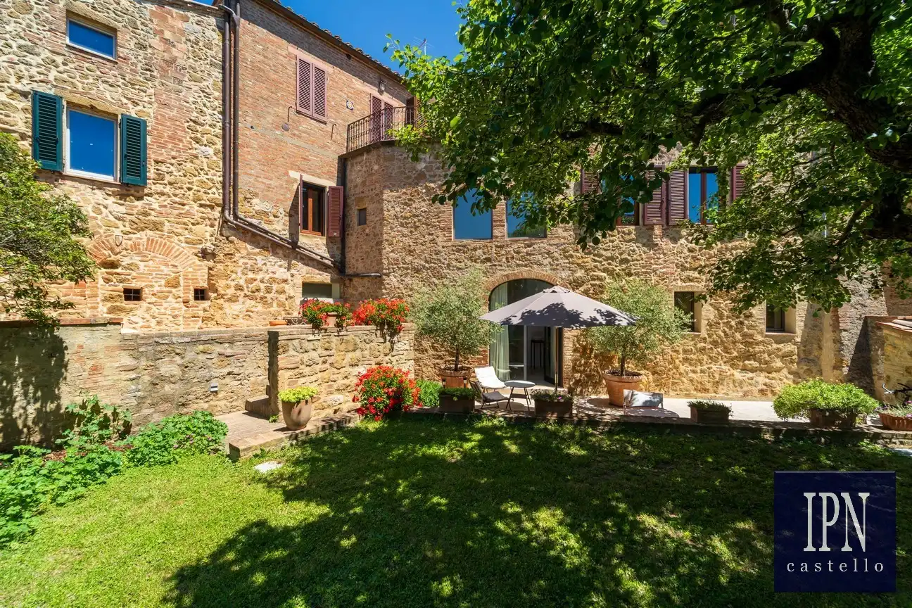 Photos Historic property from the 15th century in Castelmuzio