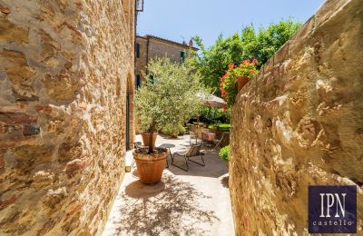 Period apartment for sale Castelmuzio, Tuscany, Image 23/39