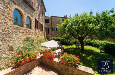 Period apartment for sale Castelmuzio, Tuscany, Image 5/39