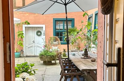 Medieval castle for sale 18513 Glewitz, Turow 19, Mecklenburg-West Pomerania, Schloss Innenhof