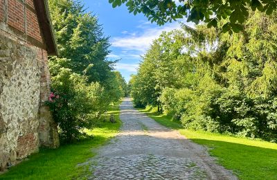 Medieval castle for sale 18513 Glewitz, Turow 19, Mecklenburg-West Pomerania, Traditionsreicher Schlossweg mit Historischem Pflaster