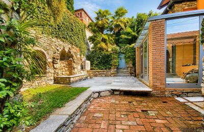Historic property for sale 28823 Ghiffa, Piedmont, Courtyard
