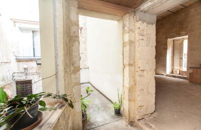 Town mansion for sale Taranto, Via Duomo 190, Apulia, Image 5/36