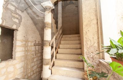 Town mansion for sale Taranto, Via Duomo 190, Apulia, Image 2/36