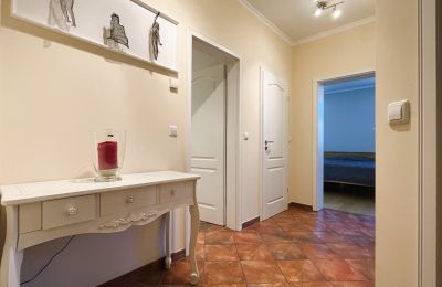 Castle for sale 61137 Schöneck, Hesse, Eingang Wohnung 1. Etage