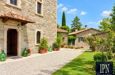 Manor house for sale Caprese Michelangelo, Tuscany, Image 33/39
