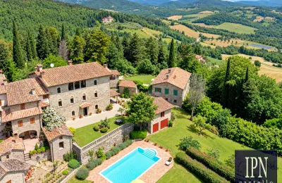 Manor house for sale Caprese Michelangelo, Tuscany, Image 2/39