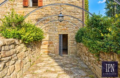 Country property for sale Santa Maria alla Rassinata, Tuscany, Image 30/42