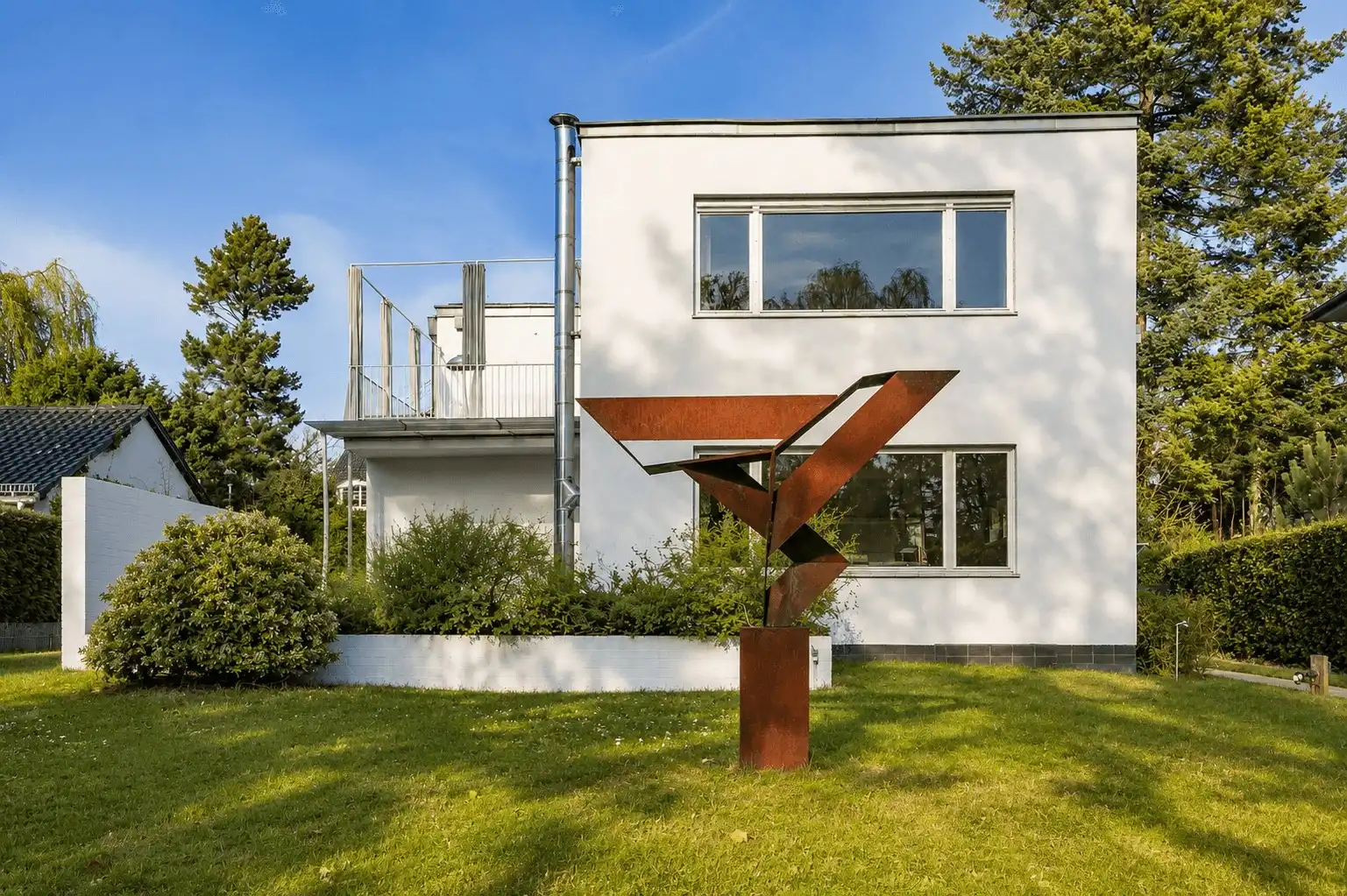 Photos Walter Gropius House with Park Views in Berlin-Dahlem, Listed property