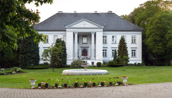 Castle Maciejowice, Opole Region