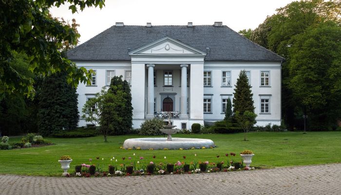 Castle for sale Maciejowice, Opole Voivodeship,  Poland