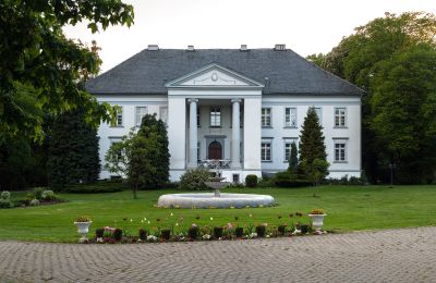 Castle for sale Maciejowice, Opole Voivodeship:  