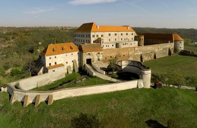 Character properties, Medieval Castle in South East of Czechia