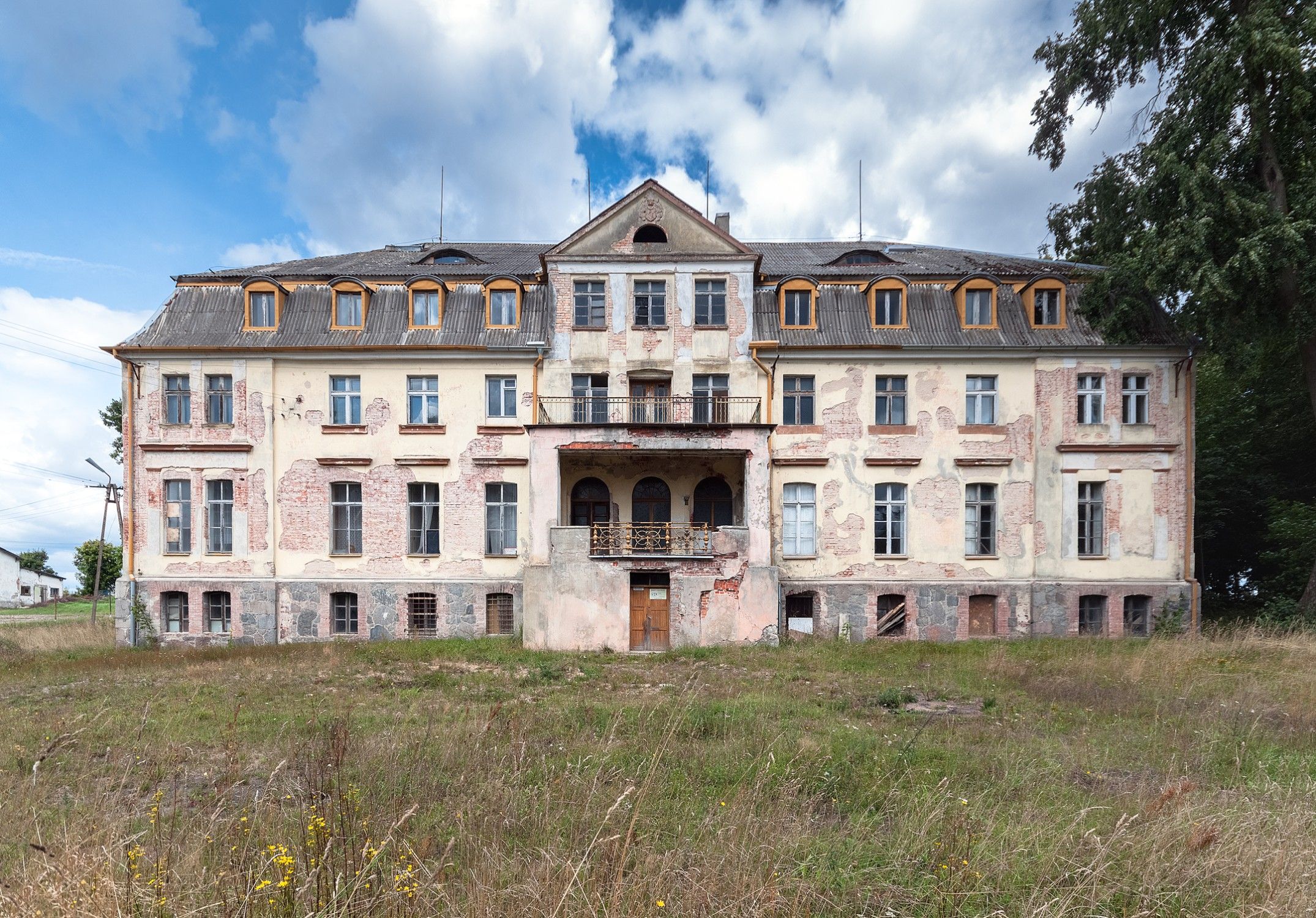 Photos Restoration project: Pomeranian manor house with park