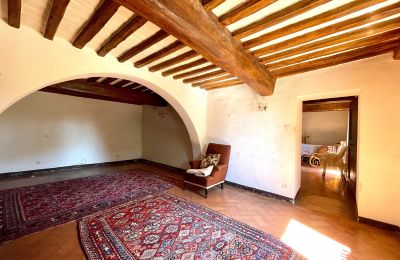 Historic Villa for sale Siena, Tuscany:  RIF 2937 Wohnbereich mit Rundbogen