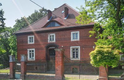 Historic Villa for sale Kętrzyn, Warmian-Masurian Voivodeship:  Entrance