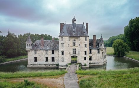 Pont-Saint-Pierre, Le Château - Moated Castle Château de Pont-Saint-Pierre