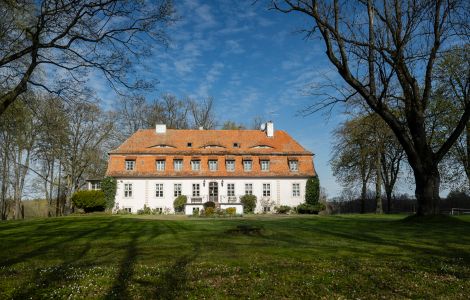 Stare Resko, Dwór - Stare Resko manor in West Pomerania