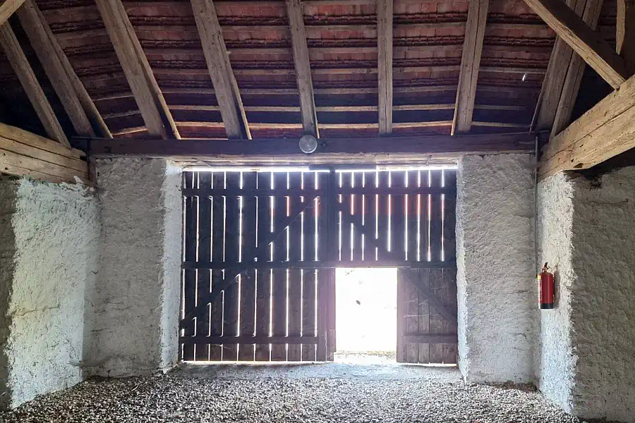 Modrá Hůrka castle, stable buildings intact