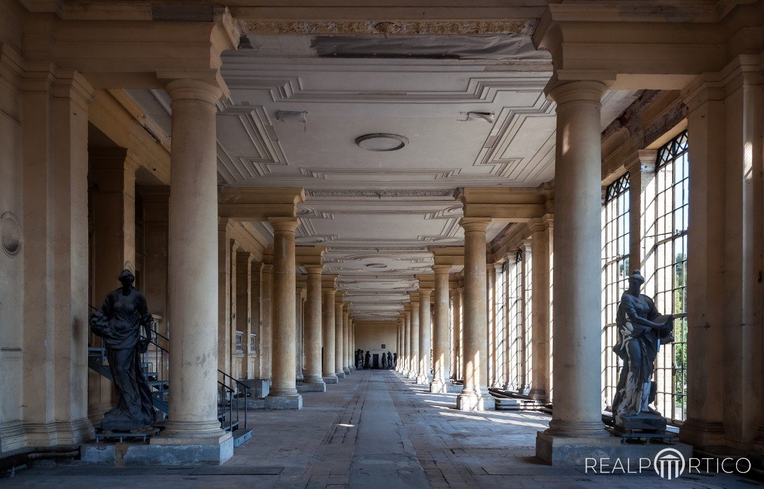 Potsdam: Plant Halls next to Orangery Castle, Potsdam