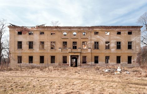  - Ruined Castle in Droglowice