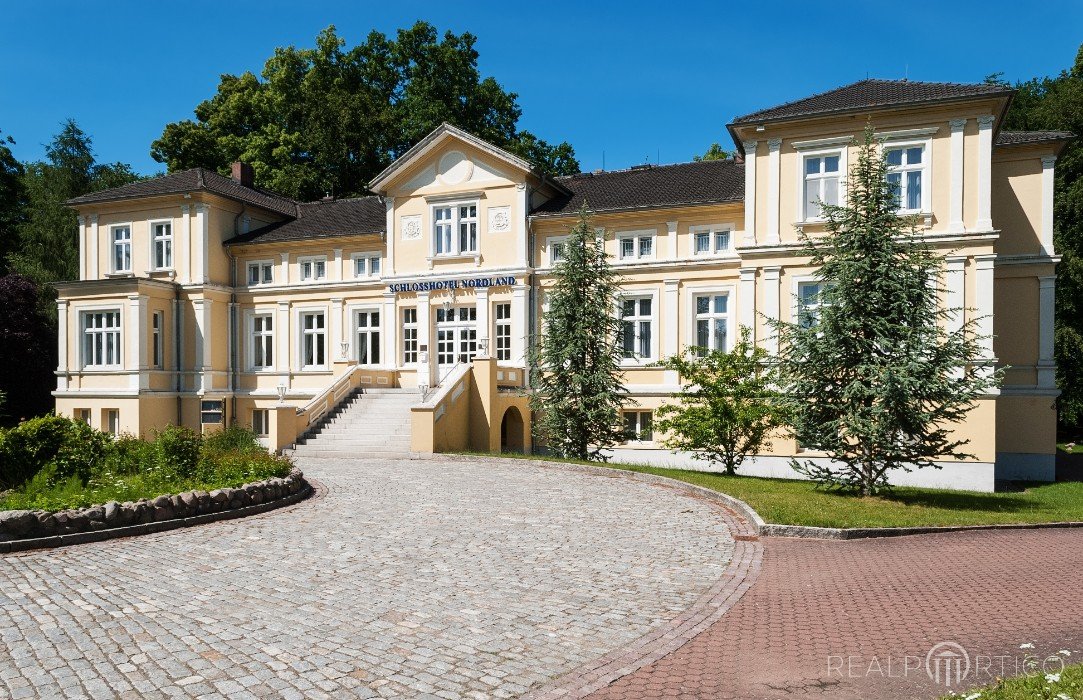 Manor in Groß Potrems, Groß Potrems