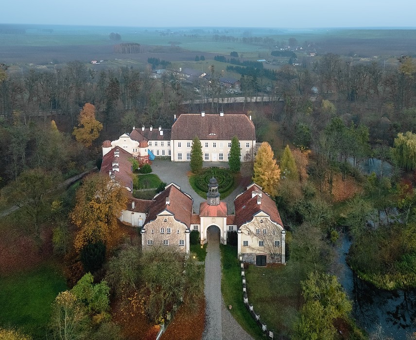 Galiny Manor in Warmia-Masuria, Galiny