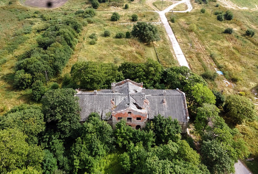 Lenarty: Old manor in Masuria, Lenarty