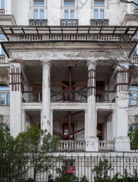 Warszawa, Aleja Róż - Historic Tenement House in Warsaw