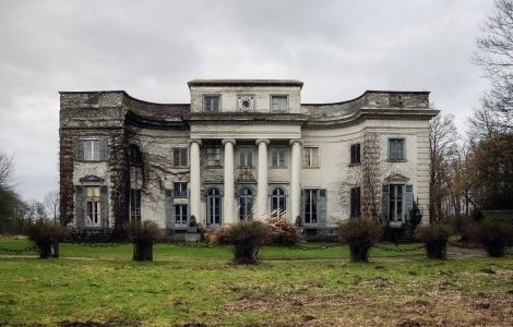  - Classicist Palace in Vinderhoute