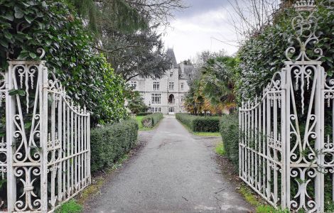 Planguenoual, Château du Val-Bouan - Manors of Brittany: Château du Val-Bouan