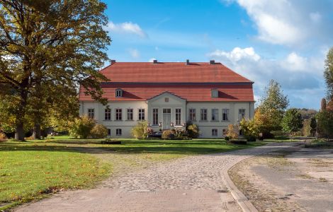 Dambeck, Hof - Dambeck Manor, Röbel-Müritz