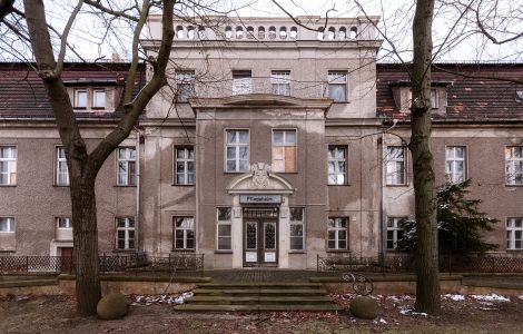 Doberlug-Kirchhain, Am Krankenhaus - Kleinhof Manor (Doberlug-Kirchhain)