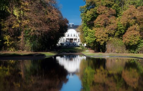 Teutschenthal, Schloss Teutschenthal - Castle Hotel in Teutschenthal