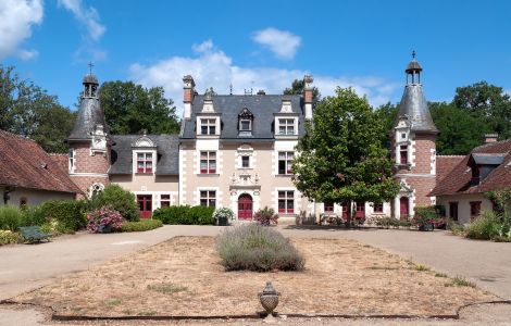 Cheverny, Château de Troussay - Château de Troussay: Smallest castle of all Loire castles