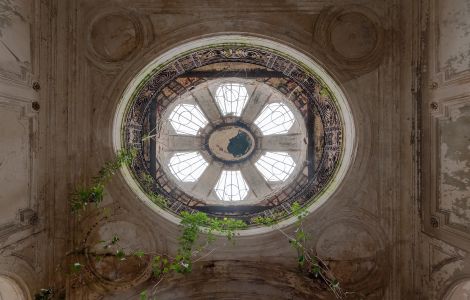  - Abandoned Château in France: Villa Waddington