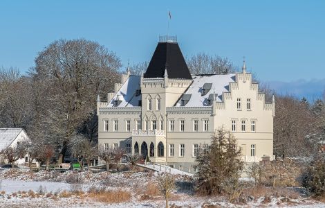 Wrangelsburg, Schlossplatz - Reconstructed Manor House Wrangelsburg