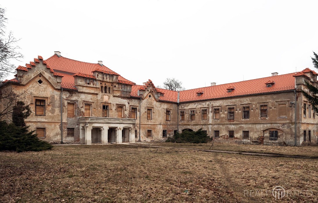 Manor in Verušičky, Karlovy Vary District , Verušičky