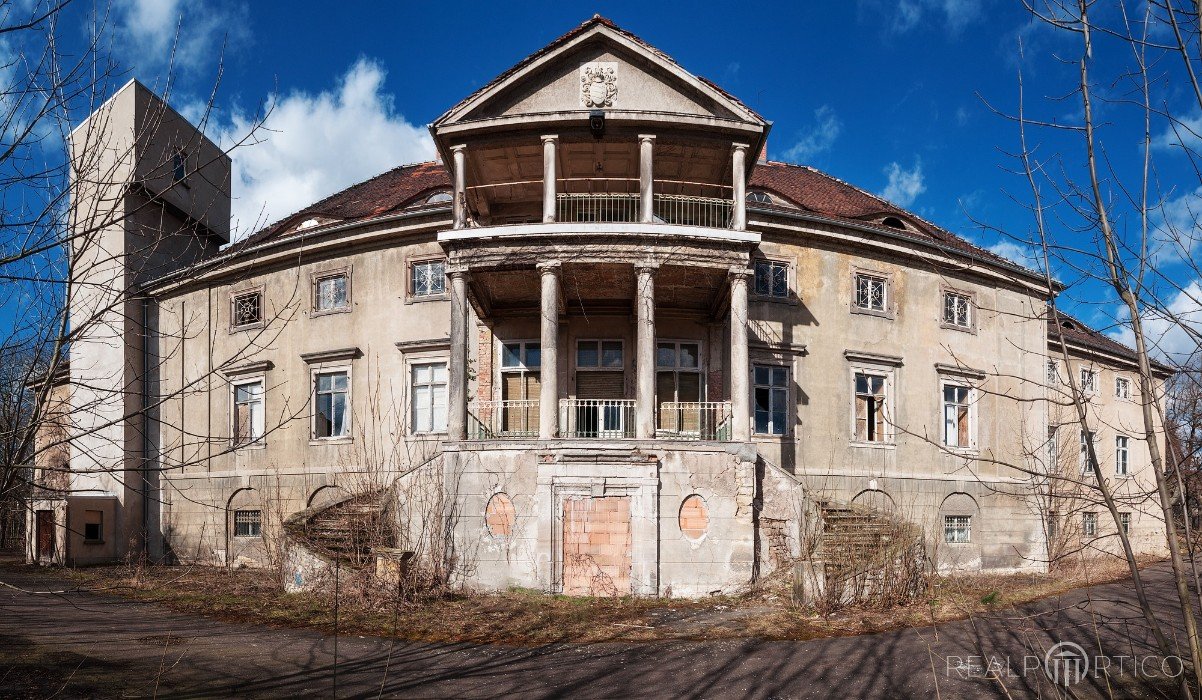 Castle Krosigk in Helmsdorf, Saxony-Anhalt, Helmsdorf